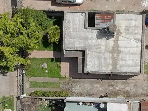 Casa 4 ambientes con 1 baño