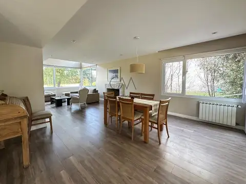 Casa 4 ambientes con 4 baños