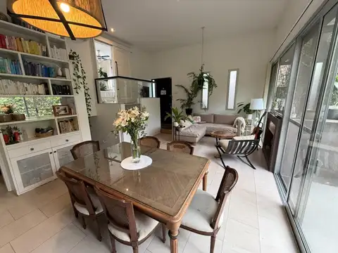Casa en Venta en Martínez, USD 330.000