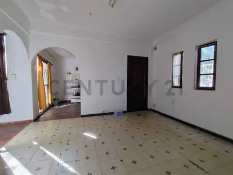 VENTA PH en DON TORCUATO- 4 ambientes - AMPLIO PATIO y JARDIN- APTO CRÉDITO