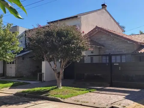 Casa en Alquiler en Olivos, USD 3.200