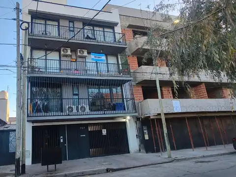 Joaquín V. González 700