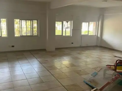 Local en Alquiler en Ituzaingo, USD 900