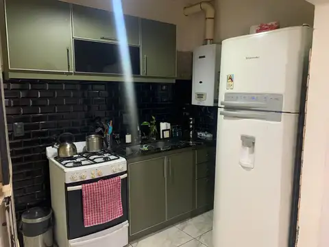 T.casa interno 3 amb. con patio - VENTA