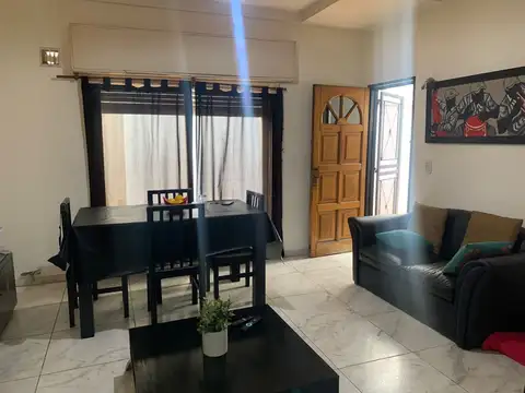 Depto Tipo Casa en Venta en Villa Lugano, USD 95.000