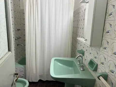 Casa en Venta en Parque Chacabuco, USD 400.000