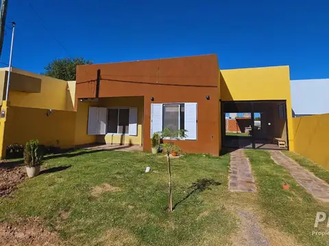 Casa nueva sobre calle Sourigues. Excelente oportunidad. SAN JOSE.