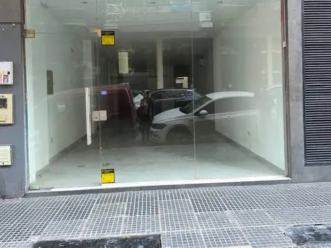 EXCELENTE LOCAL FORMOSA CASI AV.LA PLATA