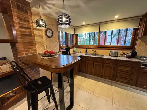 Casa en Venta en Los Pinares, USD 184.000