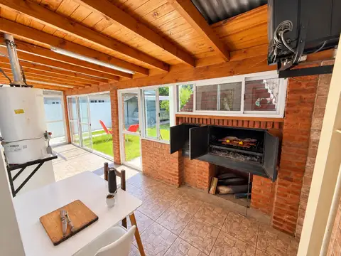 Casa 4 ambientes con 1 baño