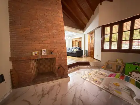 Casa en Jose Marmol en venta