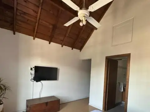 Casa en Venta en Vicente López Vías / Maipú, USD 425.000