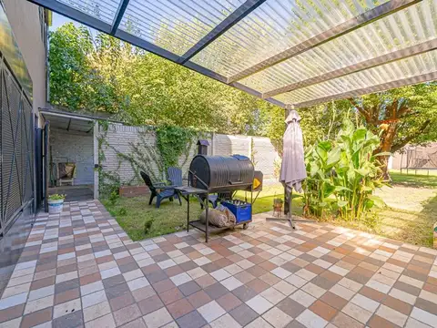 Depto Tipo Casa en Venta con 3 cocheras