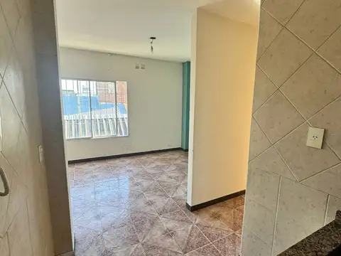 Departamento en Alquiler en Villa Ballester, $ 730.000