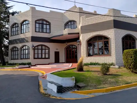 CASA 4 AMBIETES EN VENTA-LAS BRISAS COUNTRY -PILAR