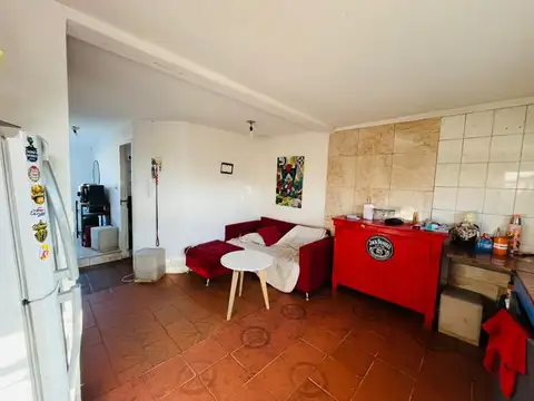 Avenida Tomás Flores y 188 1800