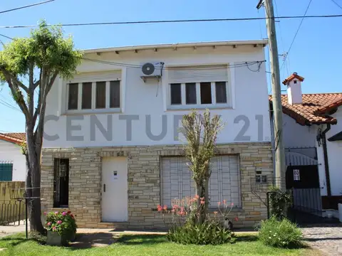 Casa en venta con 5 dormitorios con pileta - 6 ambientes TIGRE CENTRO