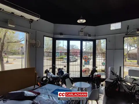 Local en Las Parejas