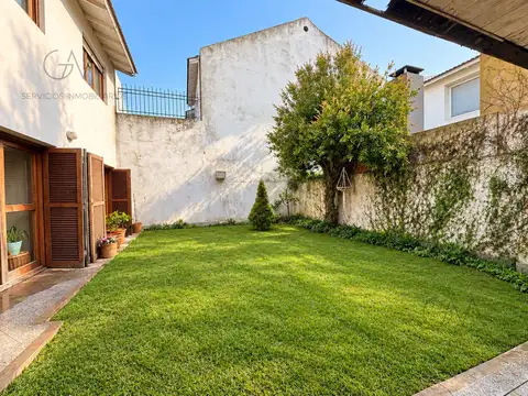 Casa en Alquiler Temporal con 1 cochera
