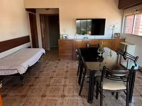 Departamento 6 ambientes con 2 baños