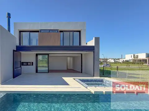 Casa en venta en Barrio Carpinchos Nordelta