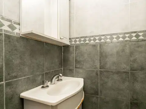 Casa 4 ambientes con 1 baño