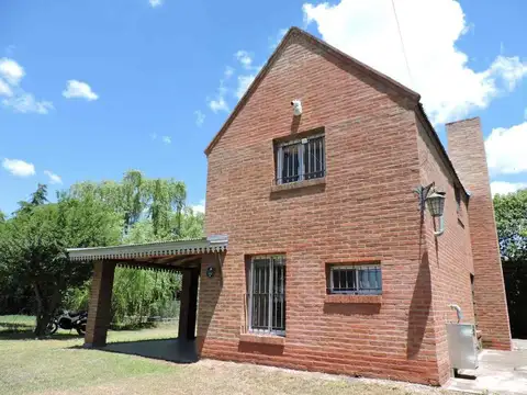 CASA EN VENTA ANISACATE 3 DORMITORIOS