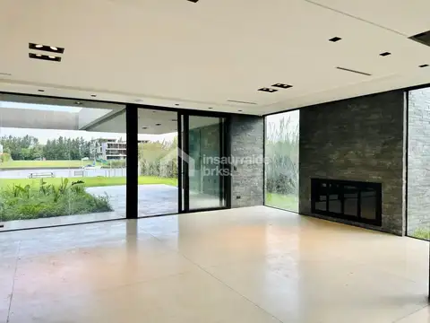 Casa 7 ambientes con 6 baños