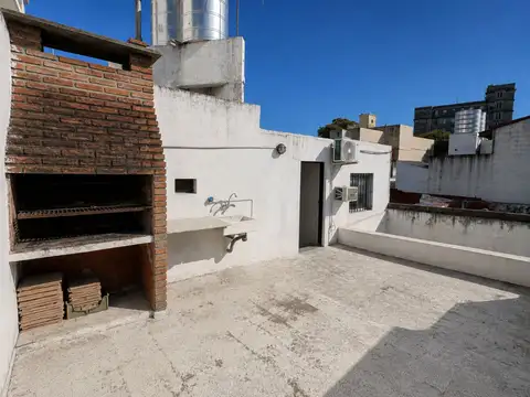 VENTA PH 6 AMB ENTRADA INDEP TERRAZA PROPIA FLORES