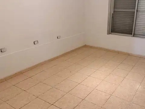 Depto Tipo Casa en Venta en Berazategui, USD 84.900