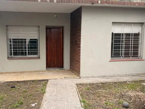 137 1800, Piso PB