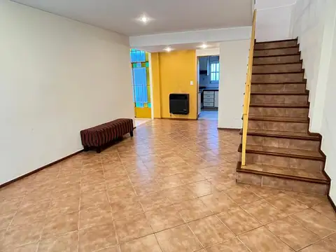 Depto Tipo Casa en Venta de 4 ambientes