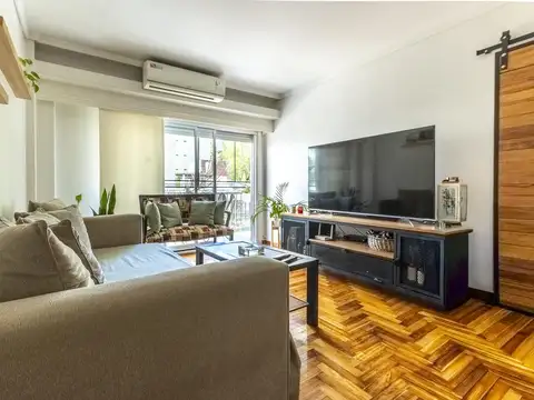 Venta Departamento de 3 ambientes con balcón y cochera en Villa del Parque