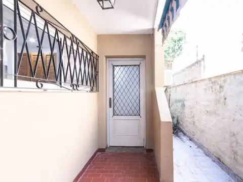 Depto Tipo Casa en Alquiler de 1 dormitorio