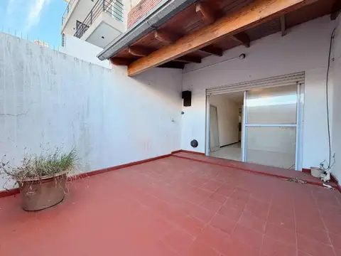 Monoambiente divisible con patio propio, Ballester