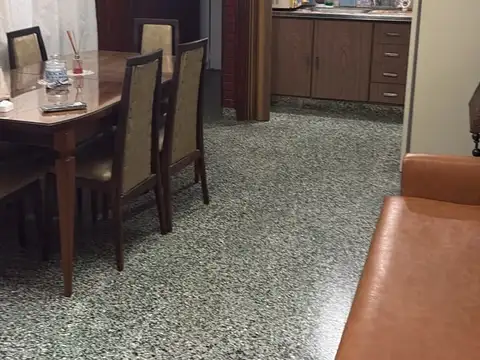 Depto Tipo Casa en Alquiler de 1 dormitorio