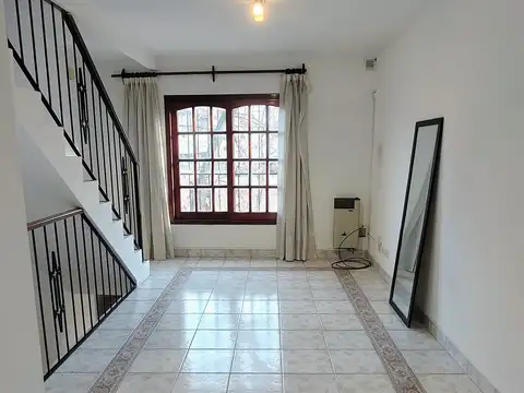Depto Tipo Casa en Alquiler en Olivos Uzal / Panamericana, $ 1.500.000