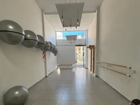 Local en Venta en Castelar Norte, USD 230.000