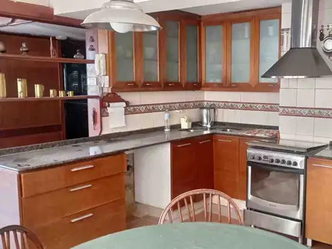 VENTA SEMIPISO SOBRE CAÑADA