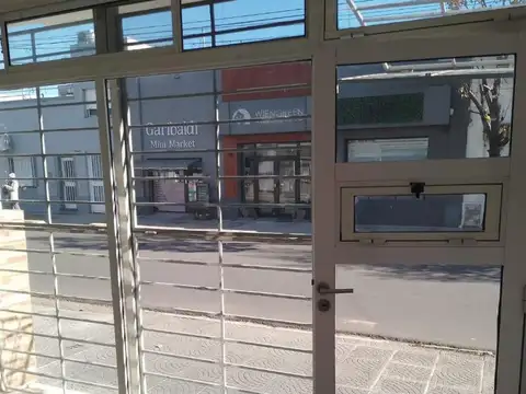 Local en Alquiler en San Nicolás de los Arroyos, $ 490.000