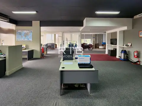Luminosa Oficina de 220 m2 en el Edificio Paralelo