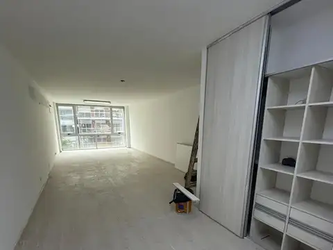 Oficina en Alquiler en Flores, $ 700.000