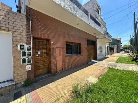 Pasteur 600, Piso 0