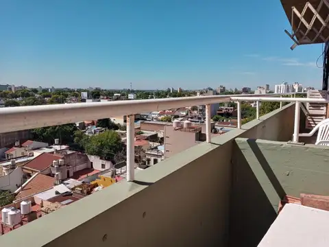 3 amb con balcón, amplio, todo luz, muy bueno