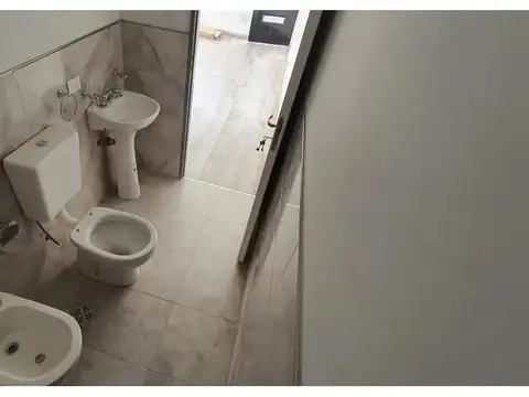 Depto Tipo Casa en Alquiler en Caseros, $ 530.000