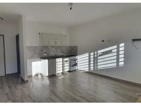 Alquiler de Departamento 2 AMBIENTES en Caseros, Tres de Feb