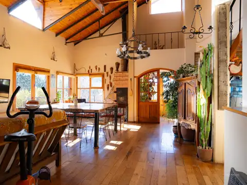 Casa en venta, camino a Lolog-