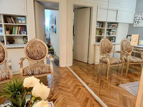 Esmeralda 1000 , Piso 1