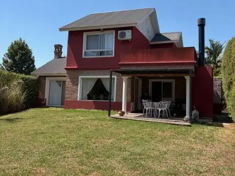 Casa en Venta con 5 cocheras