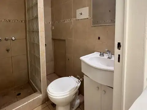 AMPLIA OFICINA MONOAMBIENTE EN EXCELENTE UBICACION
